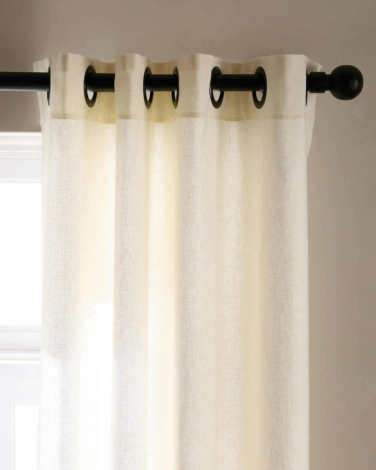 European Linen Grommet Curtain - Single Panel - 48x84 / White