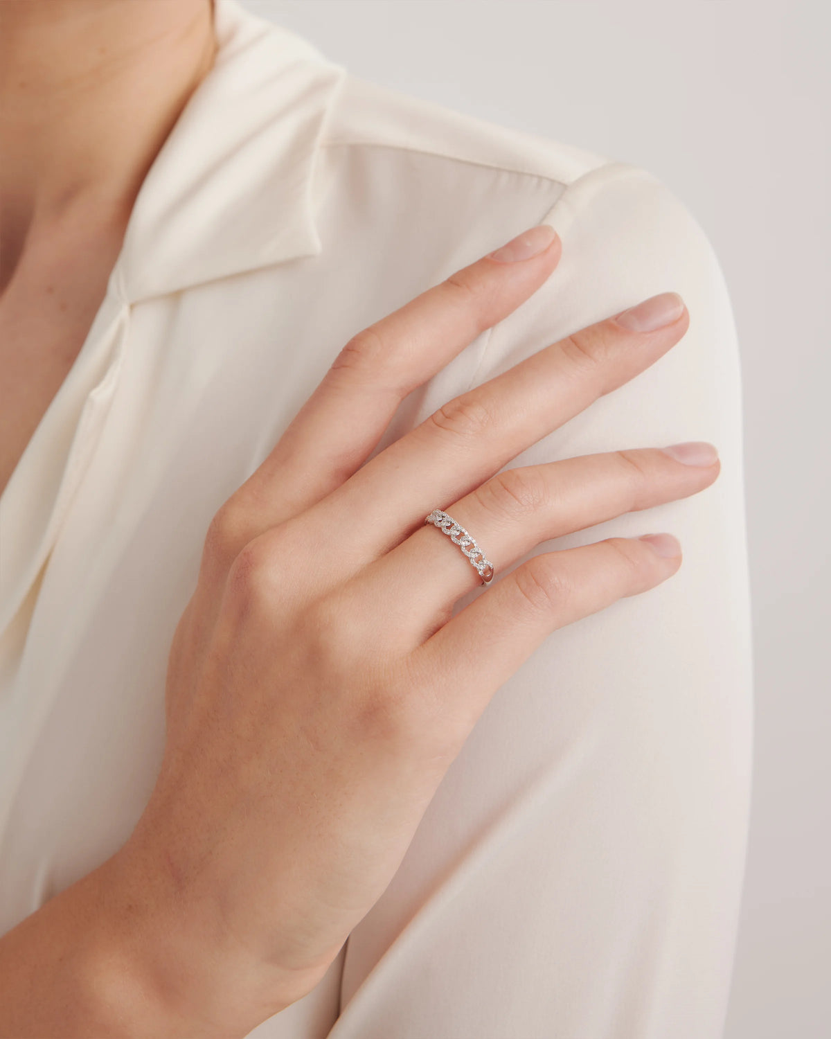 14K Gold Diamond Chain Ring - 4 / White Gold