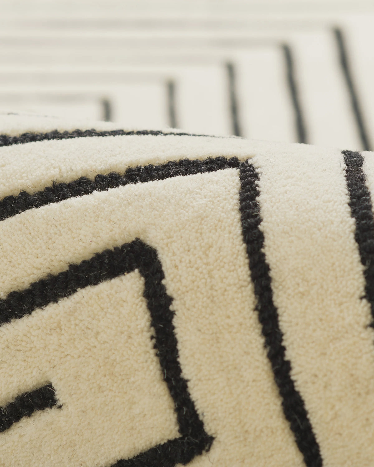 Langdon Hand-Tufted Wool Rug - 3'6" x 5'6" / Beige