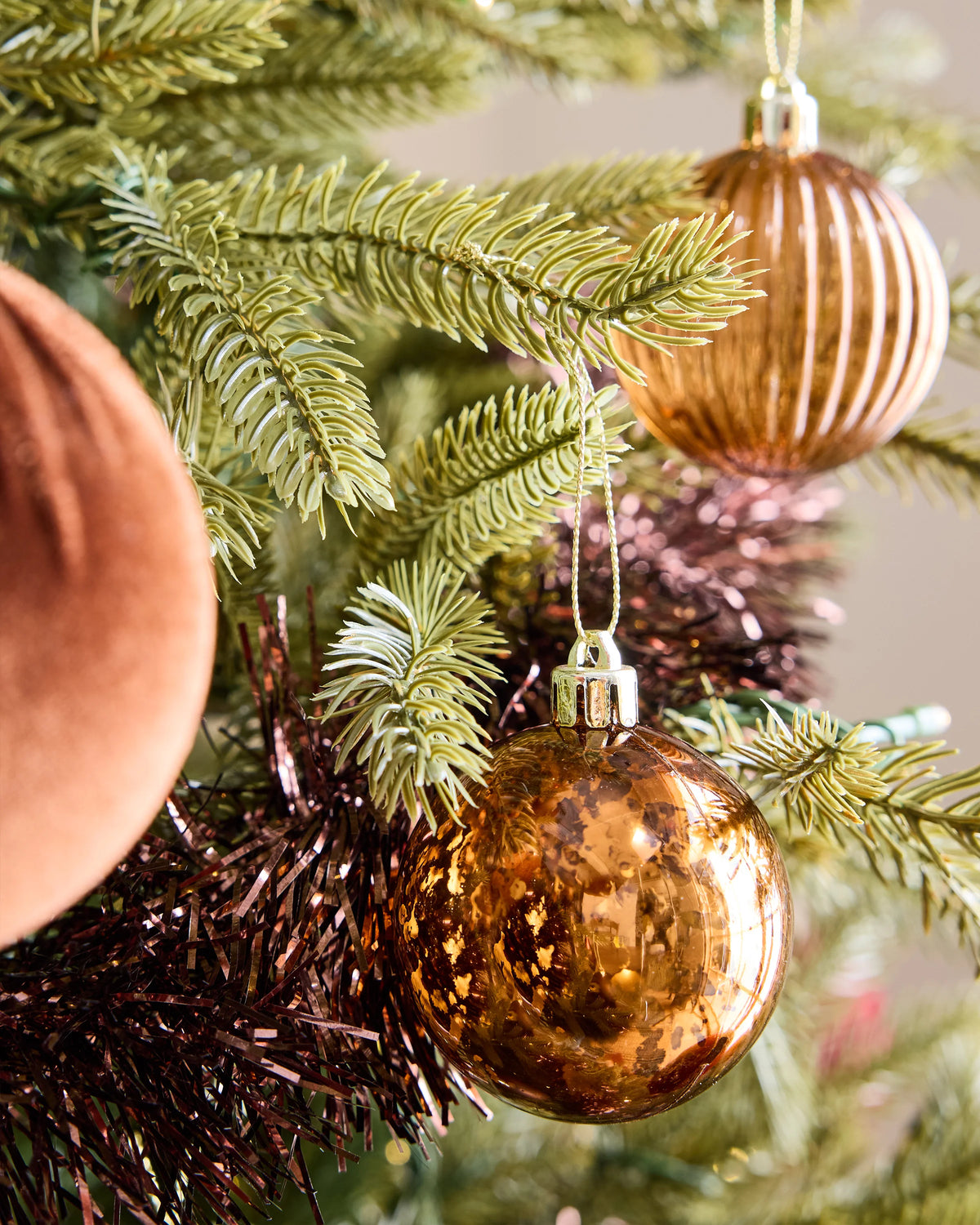 Spruce Artificial Christmas Tree: Unlit - 7' / Forest Green