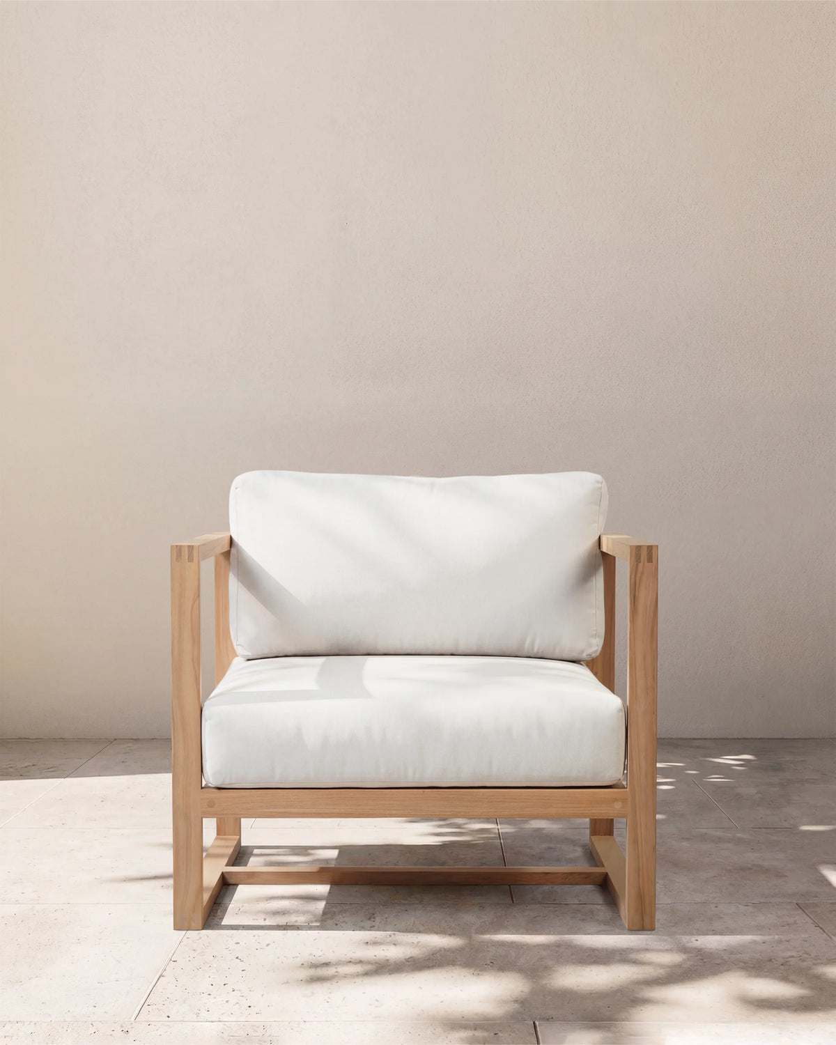 Linear Solid Teak Outdoor Lounge Chair - One Size / Natural Teak