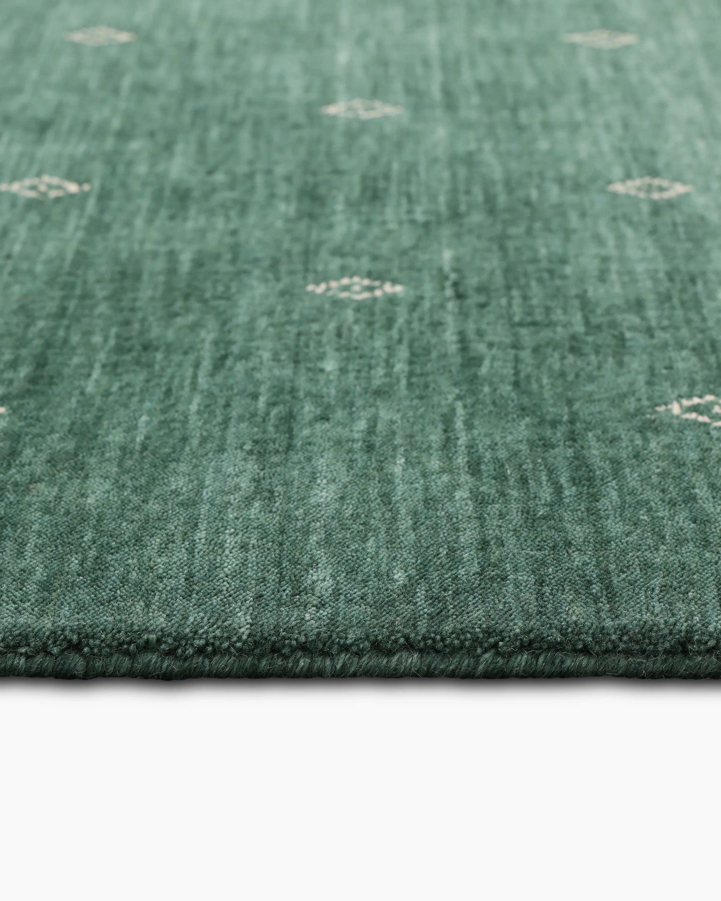 Dakota Hand-Loomed Wool Rug - 4' x 6' / Ivory