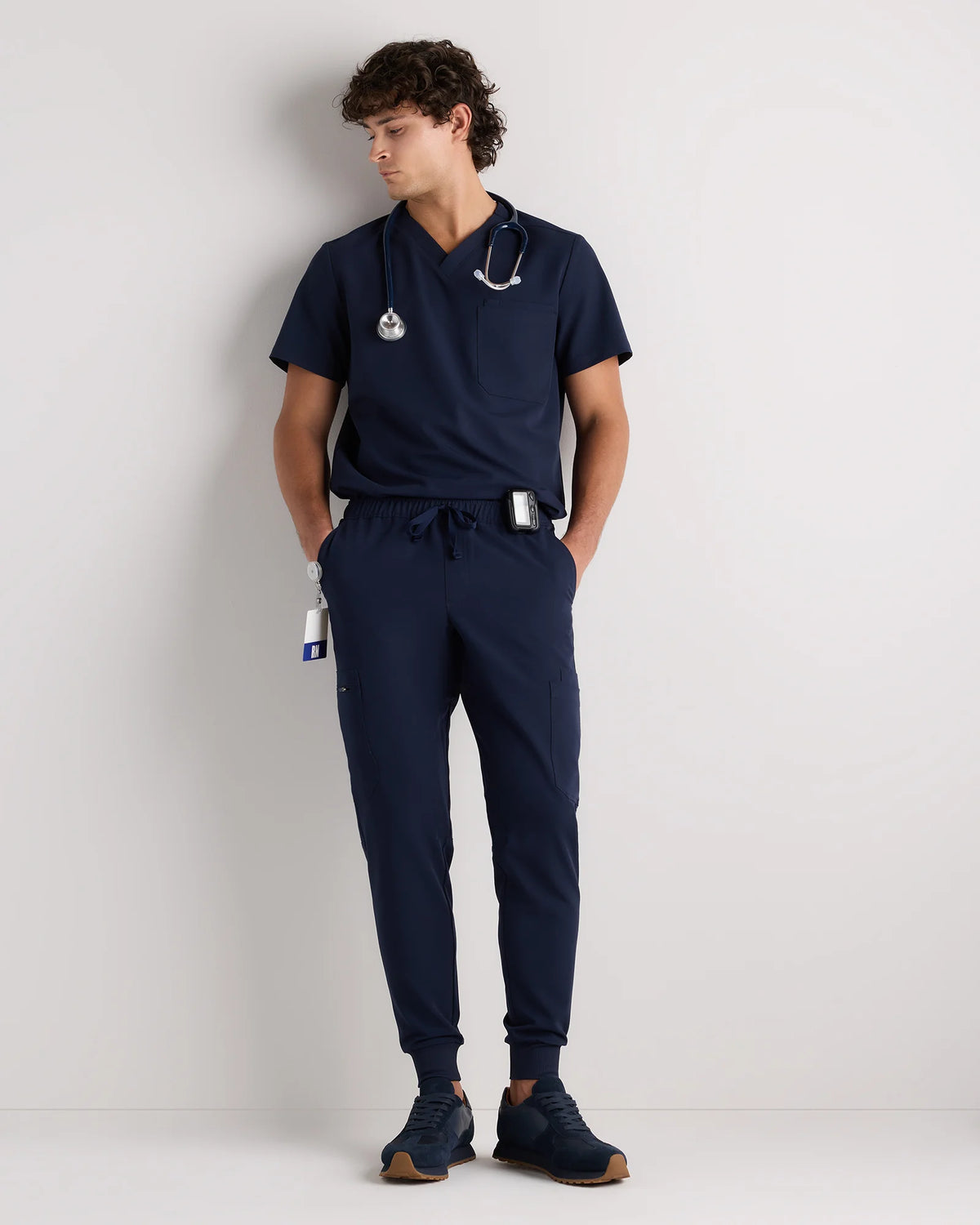 AeraFlex Scrub Joggers - S / Bold Black