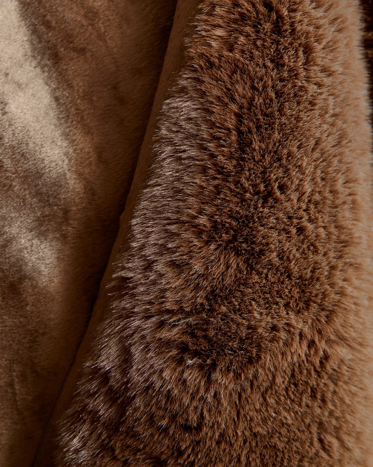 Luxury Faux Fur Throw - 50x60 / Champagne