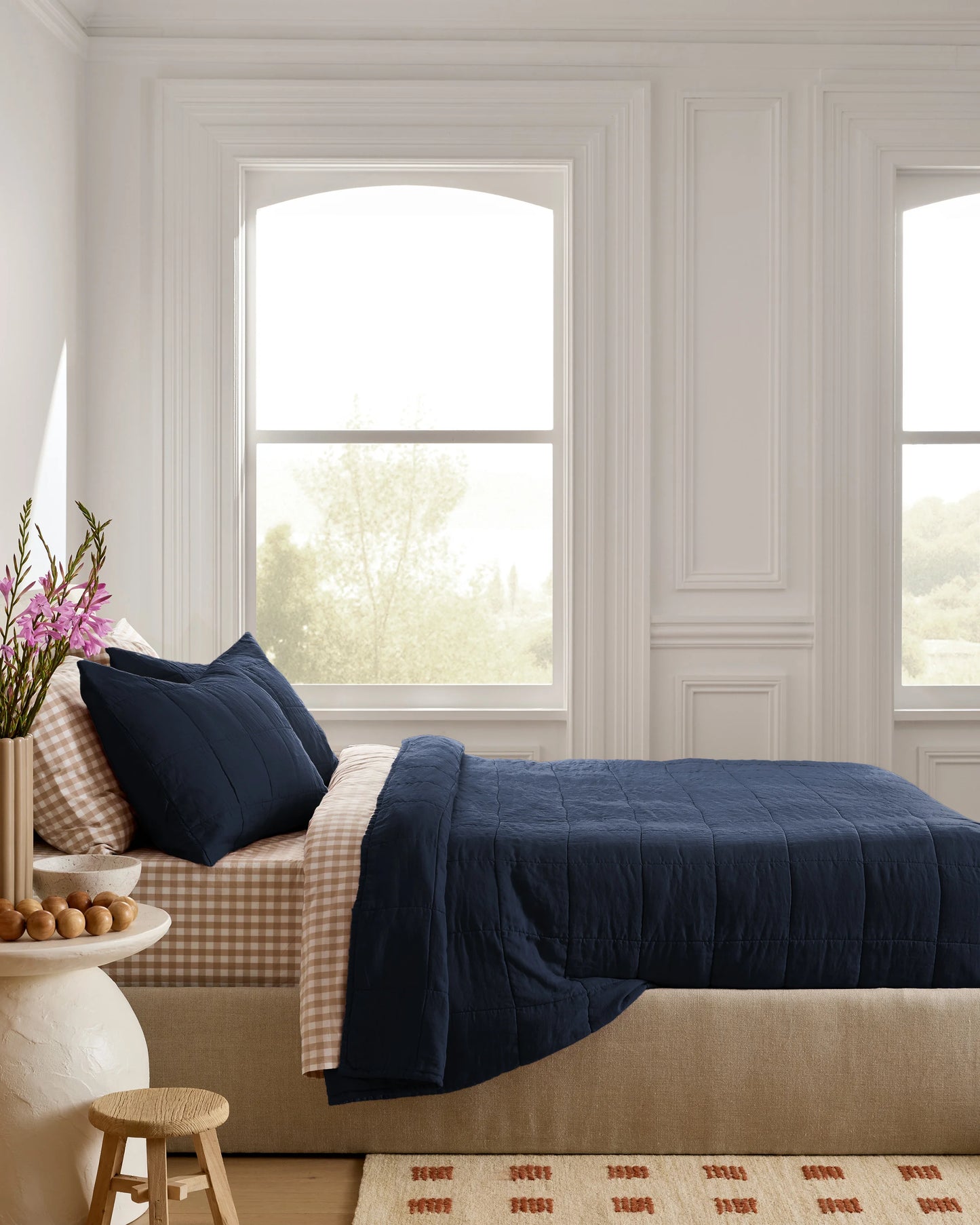 Lightweight European Linen Box Quilt - Twin / White