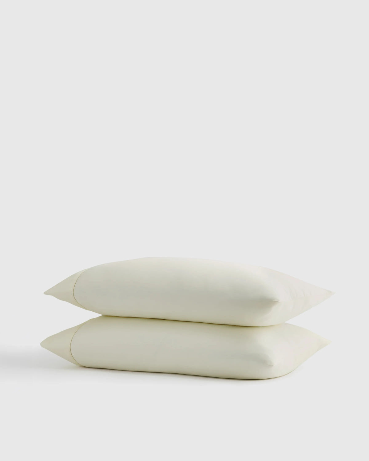 Signature Giza Cotton Sateen Pillowcase Set - Standard / White