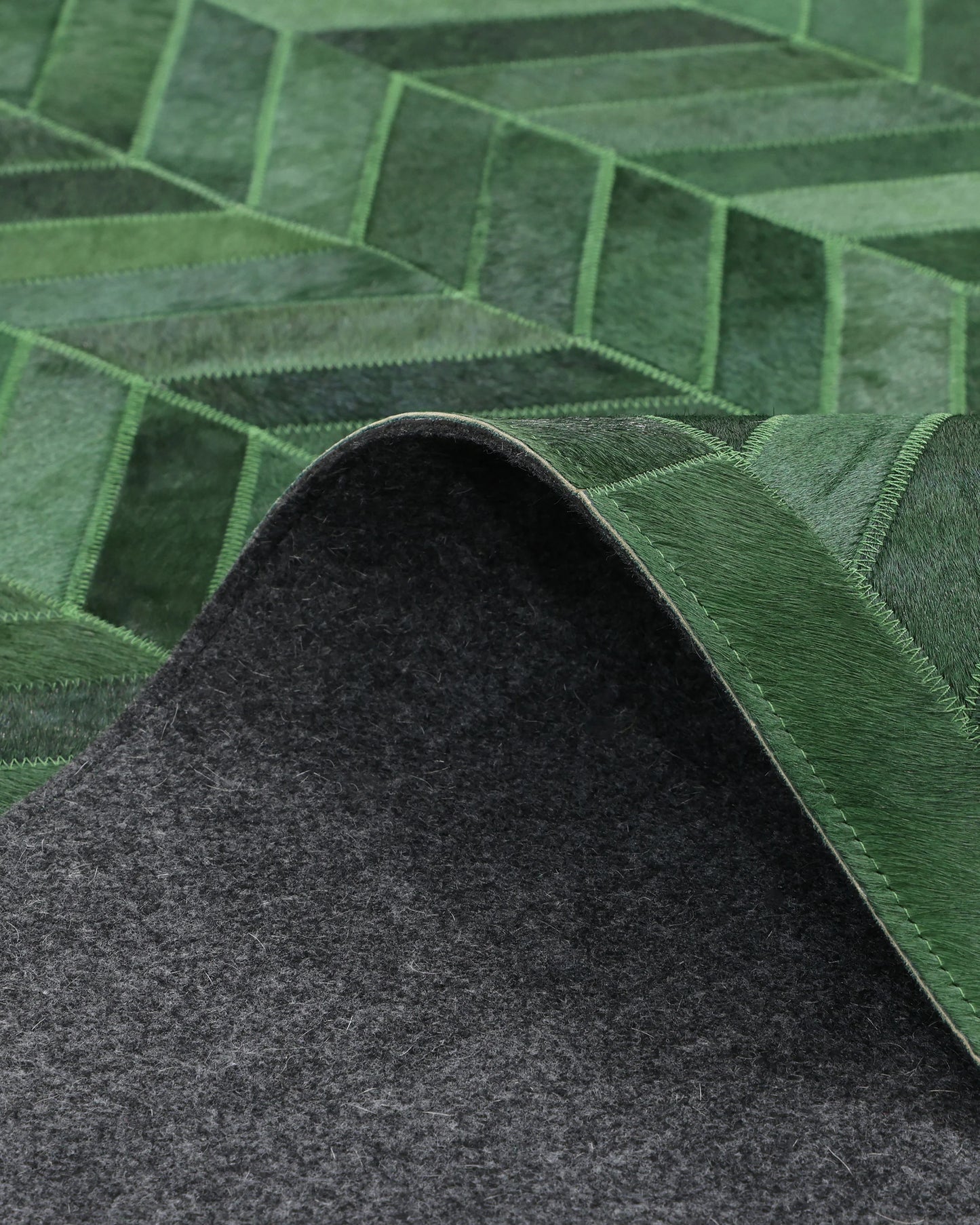 Jones Hide Rug - 5' x 8' / Green