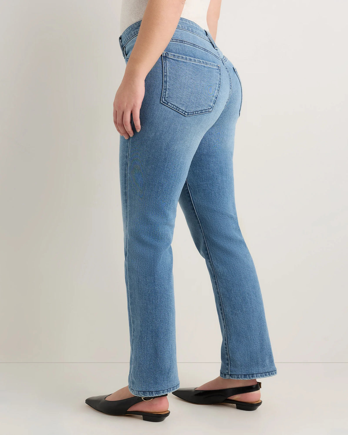 Curvy Bella Stretch Straight Jeans - 24 / Black