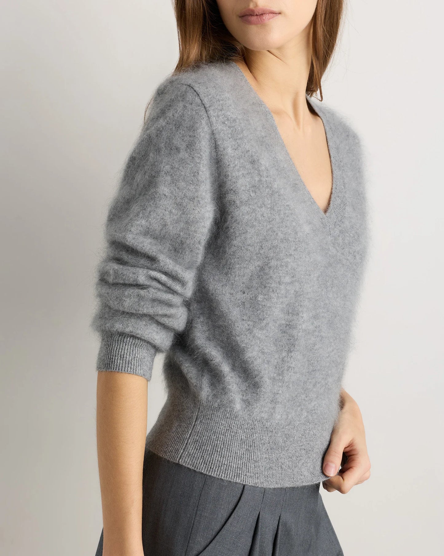 Brushed Cashmere Shrunken V-Neck Sweater - XS / Heather Grey