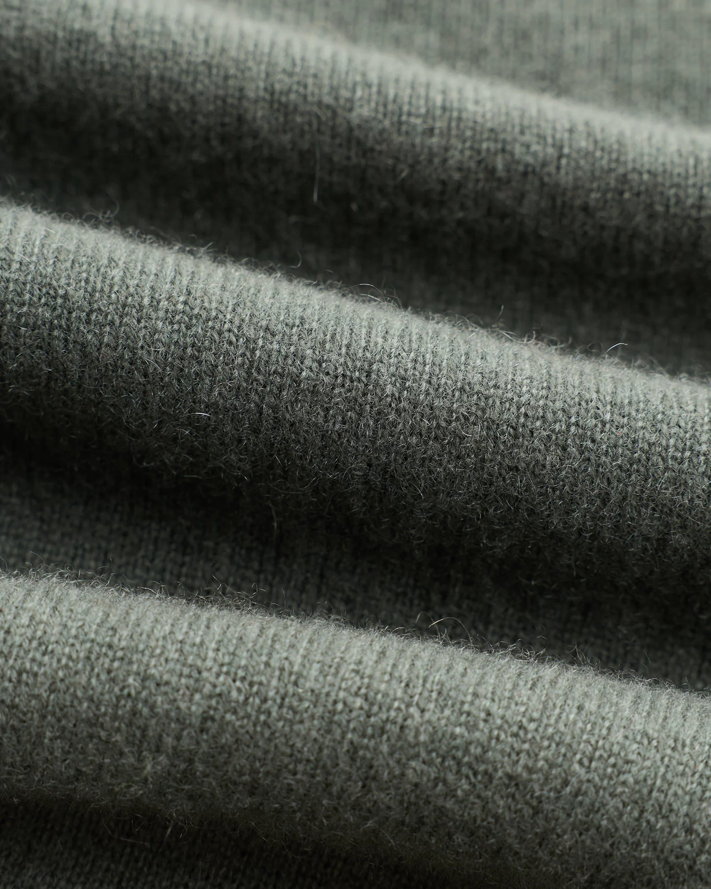 Mongolian Cashmere Crewneck Sweater - XS / Black