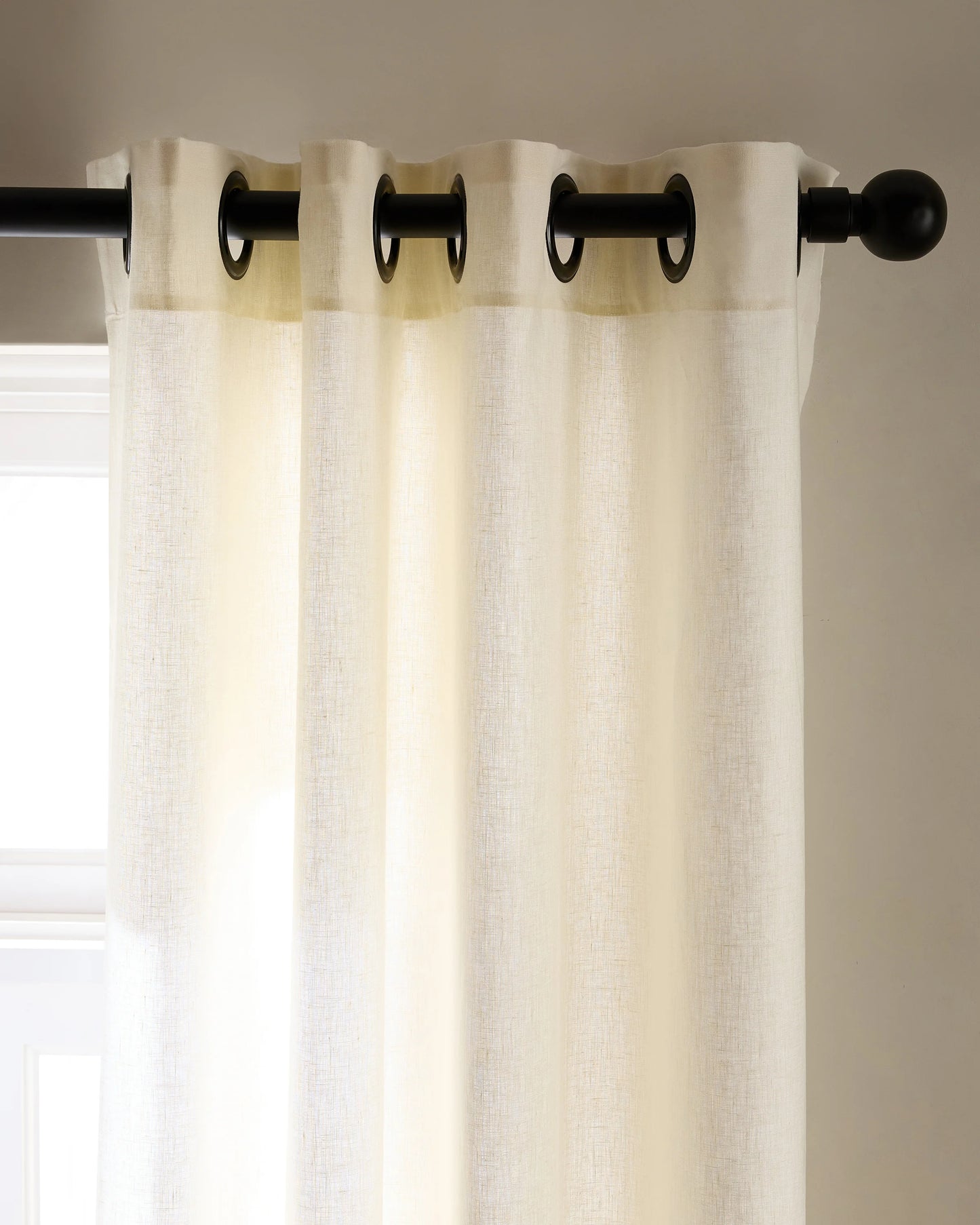 European Linen Grommet Curtain - Single Panel - 48x84 / White