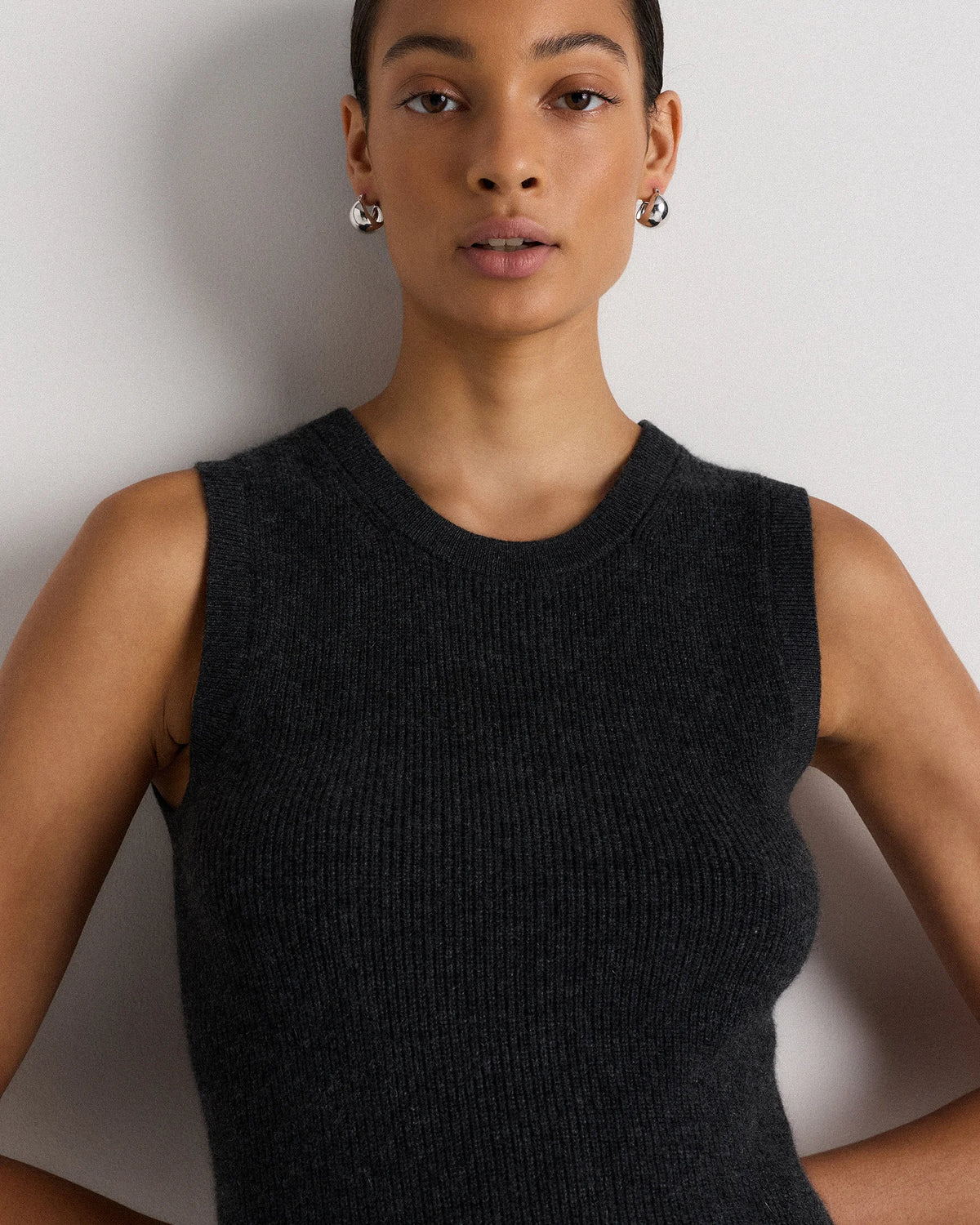 Mongolian Cashmere Sleeveless Midi Sweater Dress - XS / Black