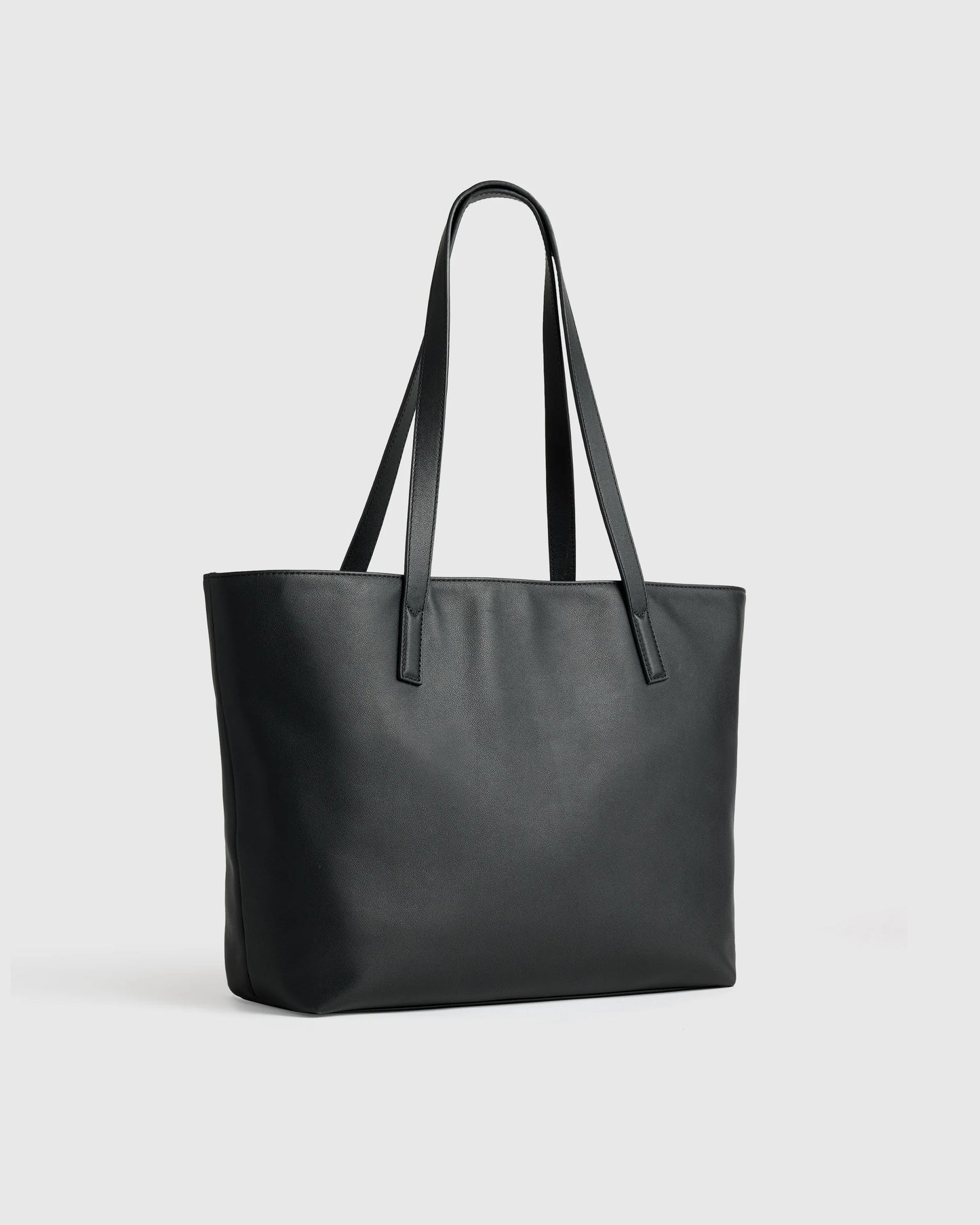 Classic Italian Leather Tote - One Size / Black