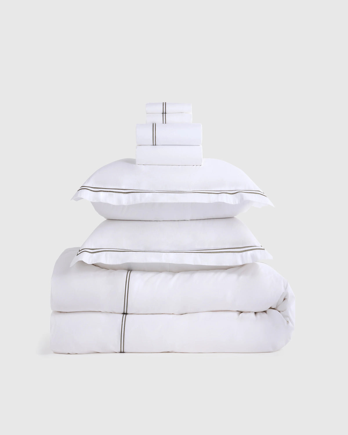 Organic Crisp Percale Embellished Deluxe Bedding Bundle - Twin / White/Navy