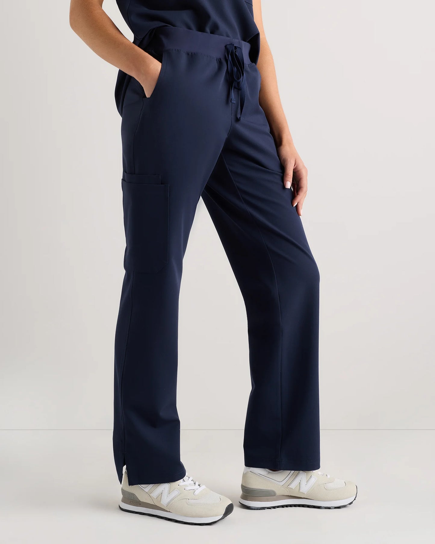 AeraFlex Scrub Cargo Pants - XS / Bold Black