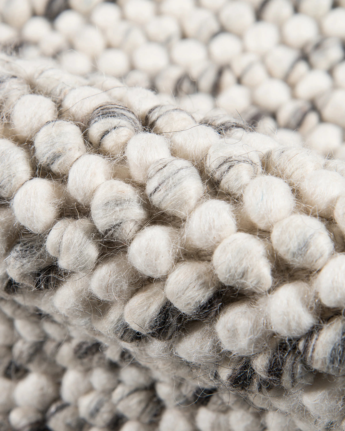 Tribeca Handwoven Wool Rug - 3' x 5' / Cream