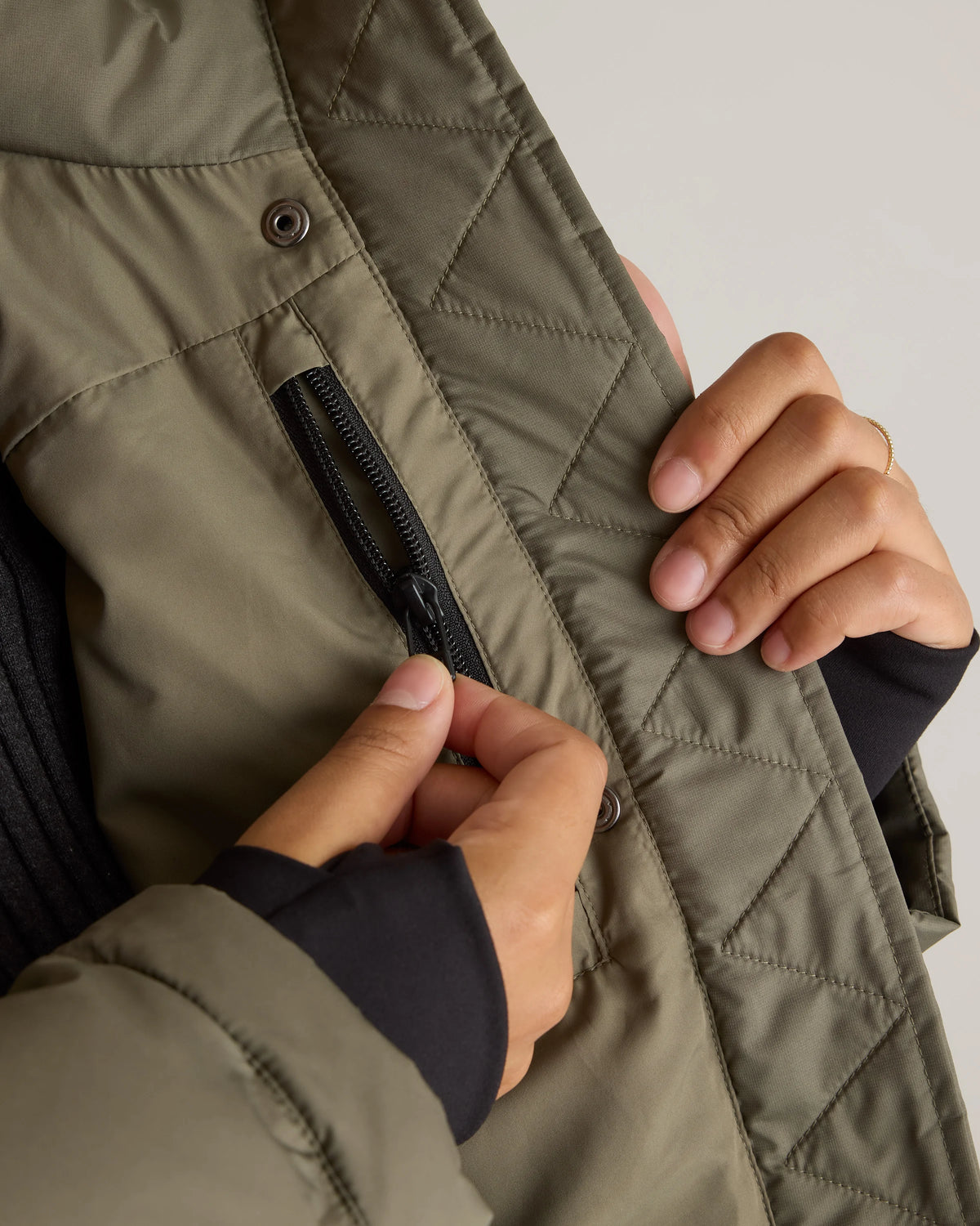 Responsible Down Cropped Puffer Jacket - XS / Shiny Black