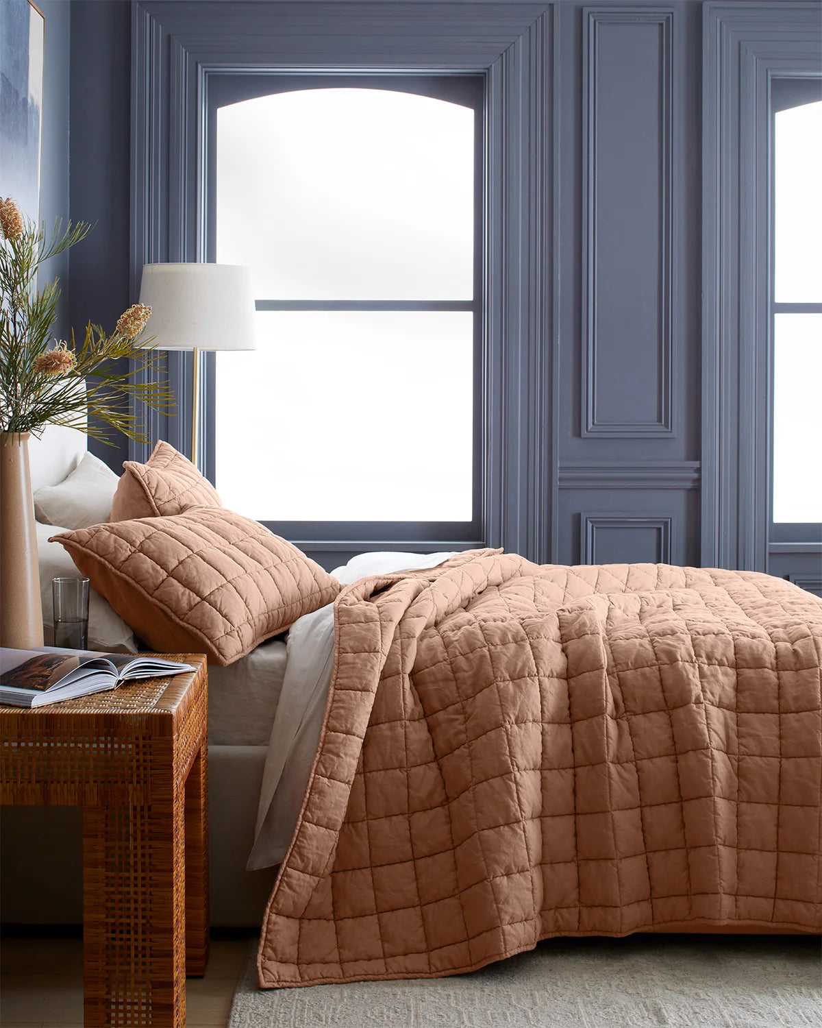 European Linen Box Quilted Sham Set - Standard / White