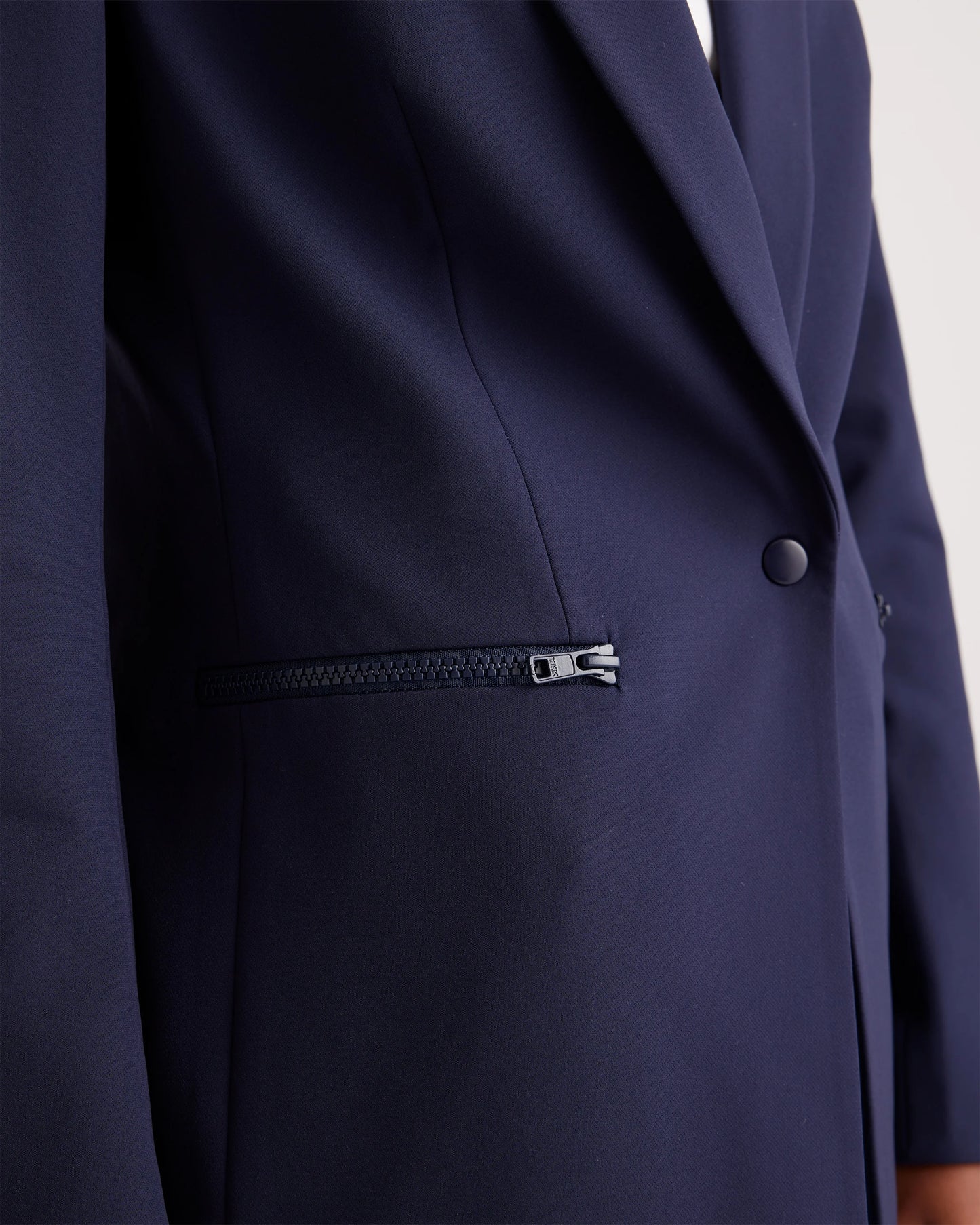 Scuba Single-Breasted Convertible Blazer - XS / True Black