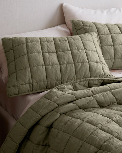 European Linen Box Quilted Sham Set - Standard / White