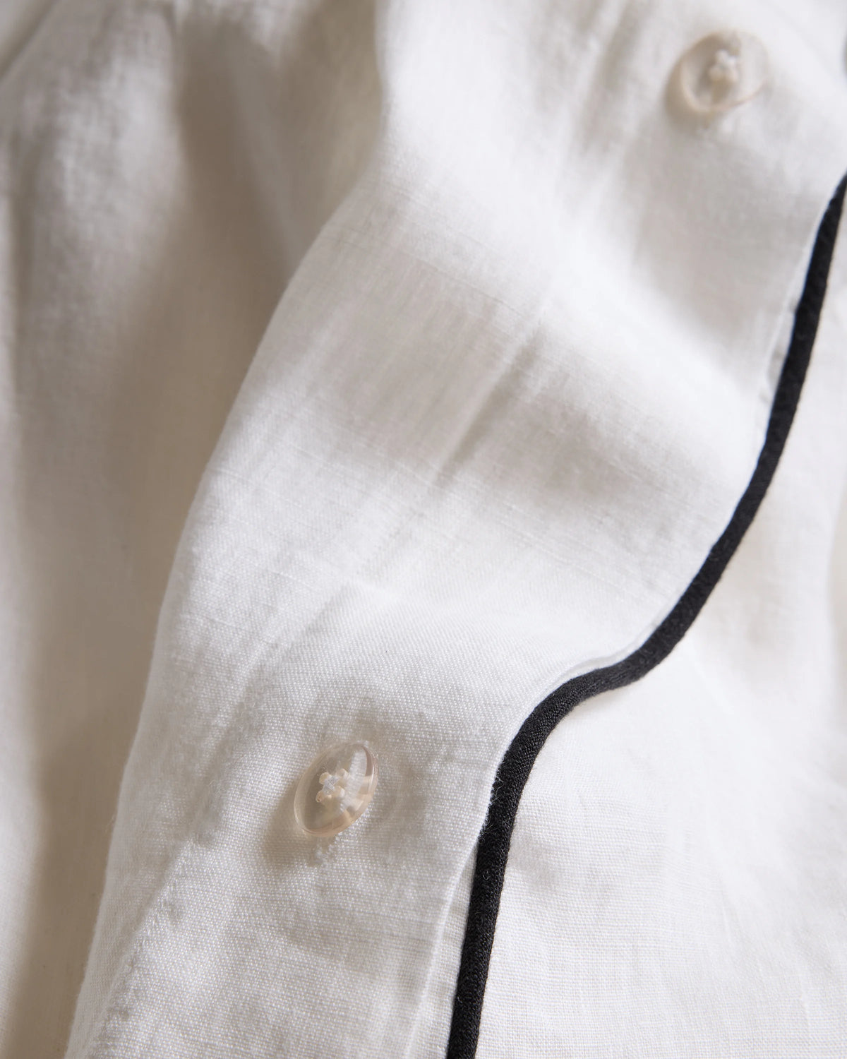 European Linen Piped Duvet Cover - Twin / White/Cherry