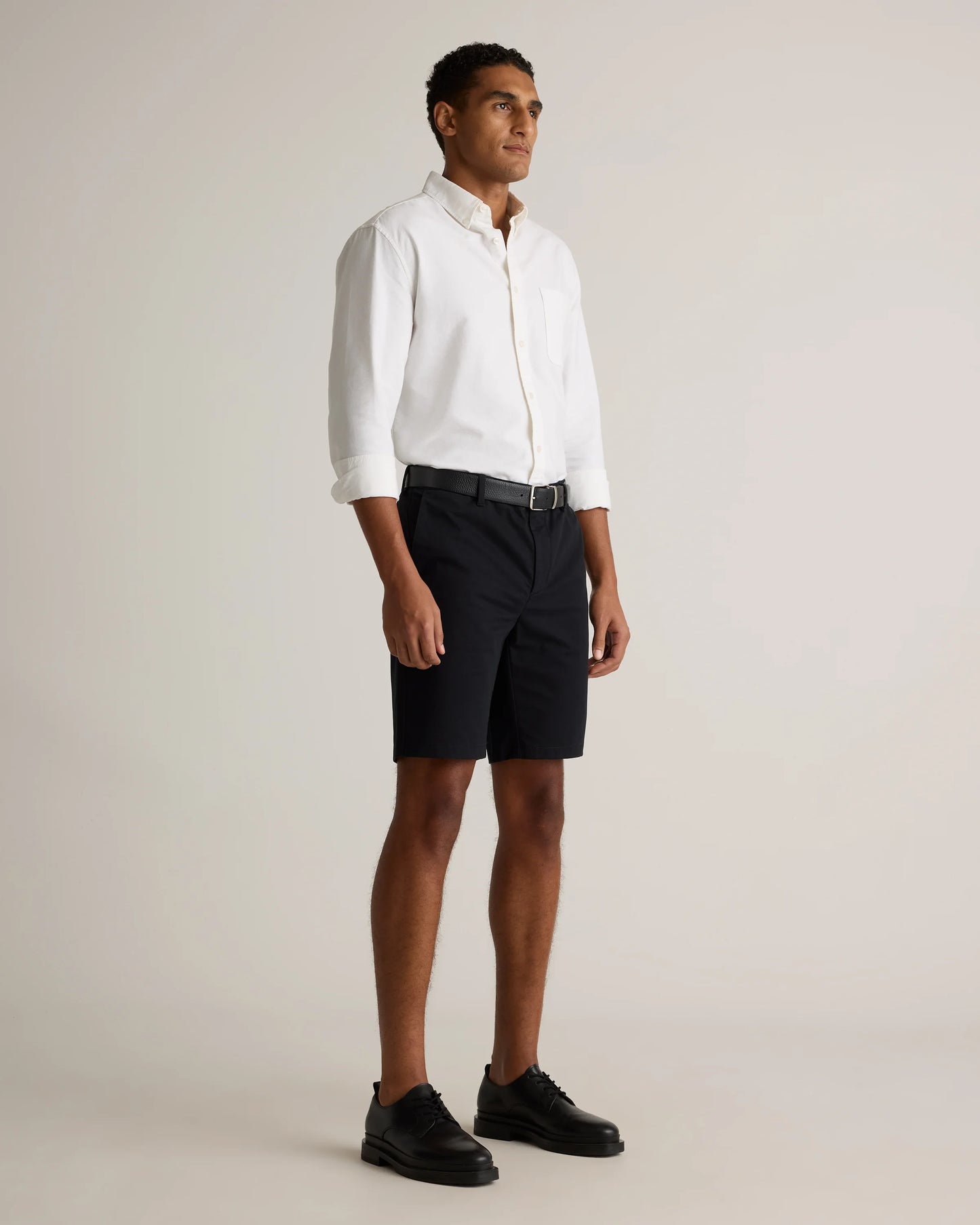 Organic Cotton Classic Stretch Chino Shorts - 9" - 30 / Sand Dune