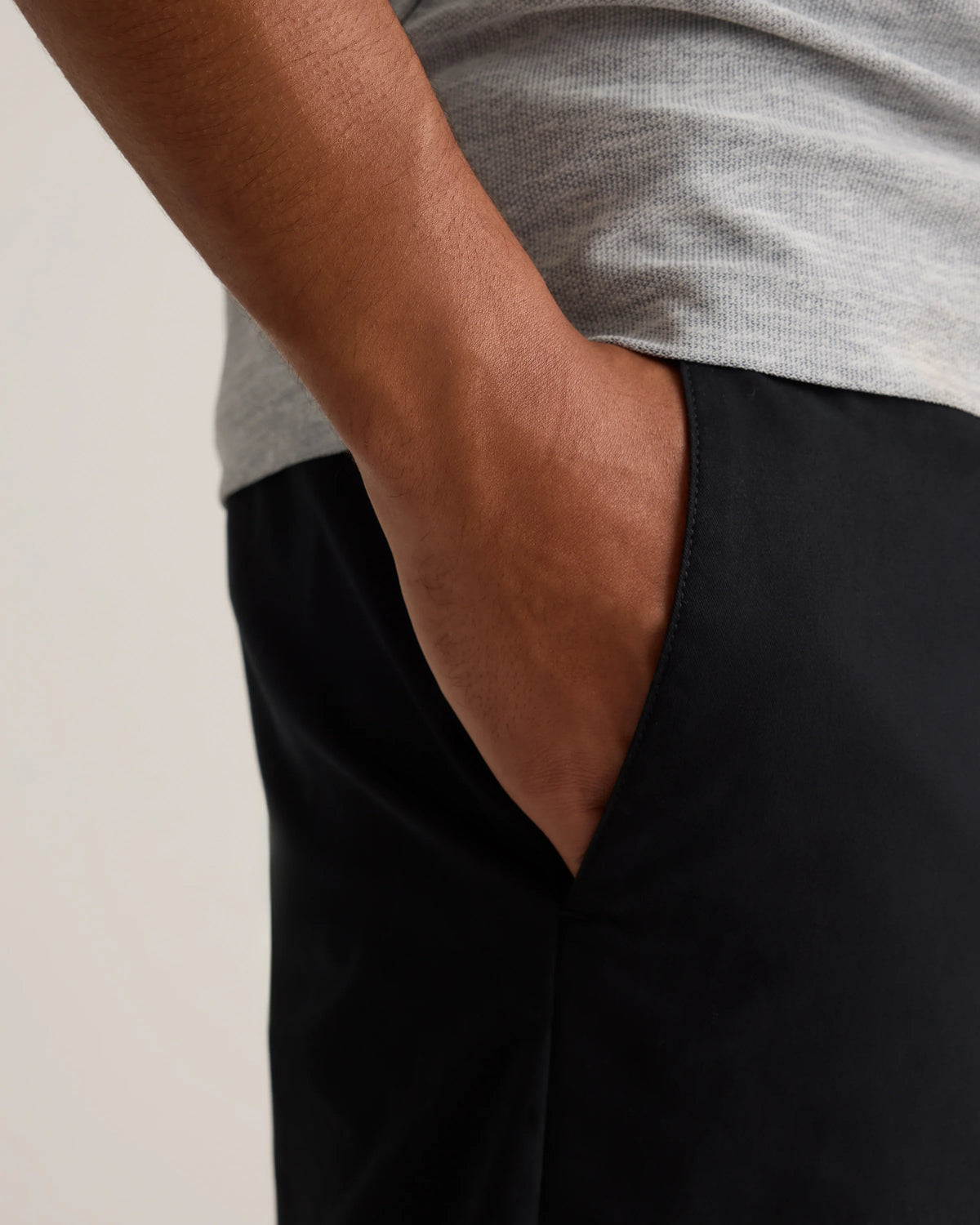 Organic Cotton Classic Stretch Chino Shorts - 7" - 30 / Stone