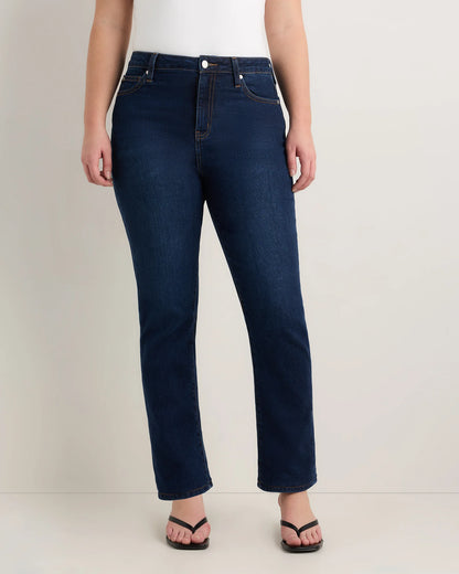 Curvy Bella Stretch Straight Jeans - 24 / Black