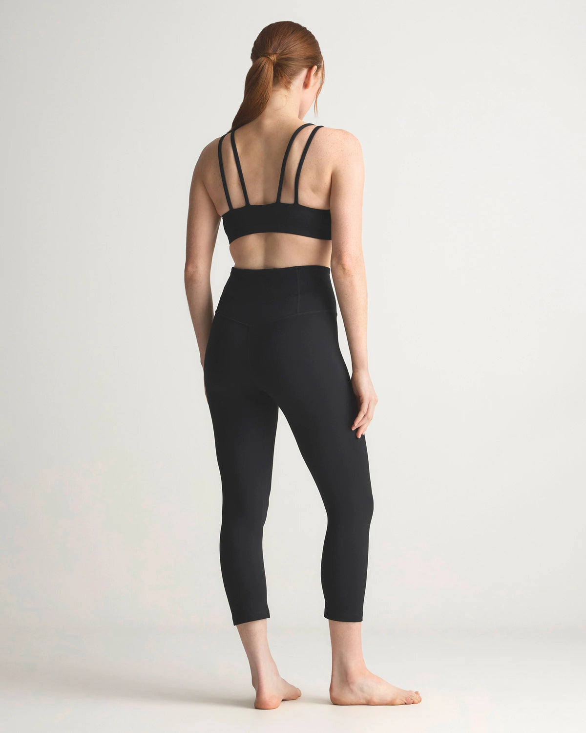 Ultra-Form High-Rise Capri - XS / Dark Coal