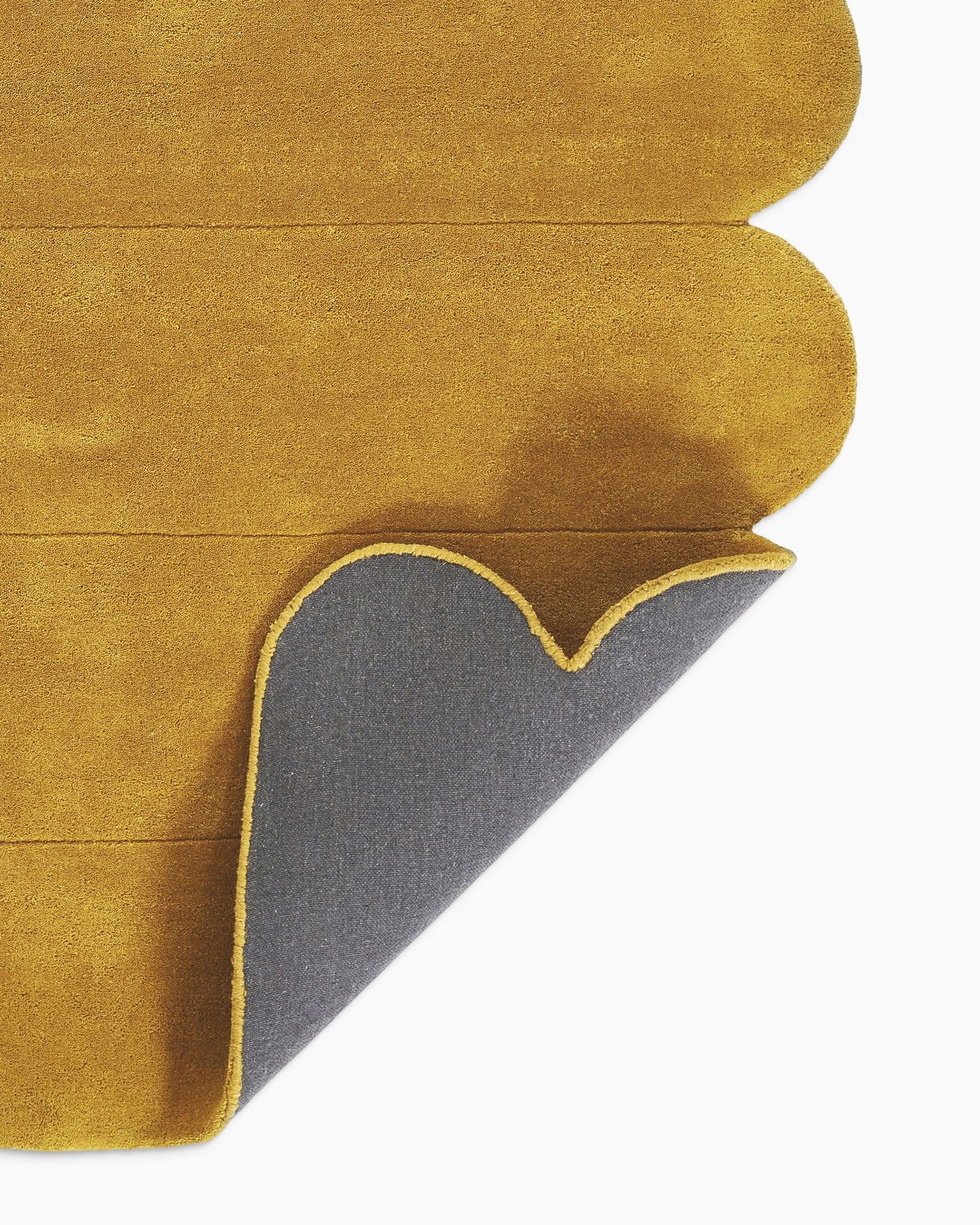 Scalloped Border Hand-Tufted Rug - 5' x 8' / Mustard