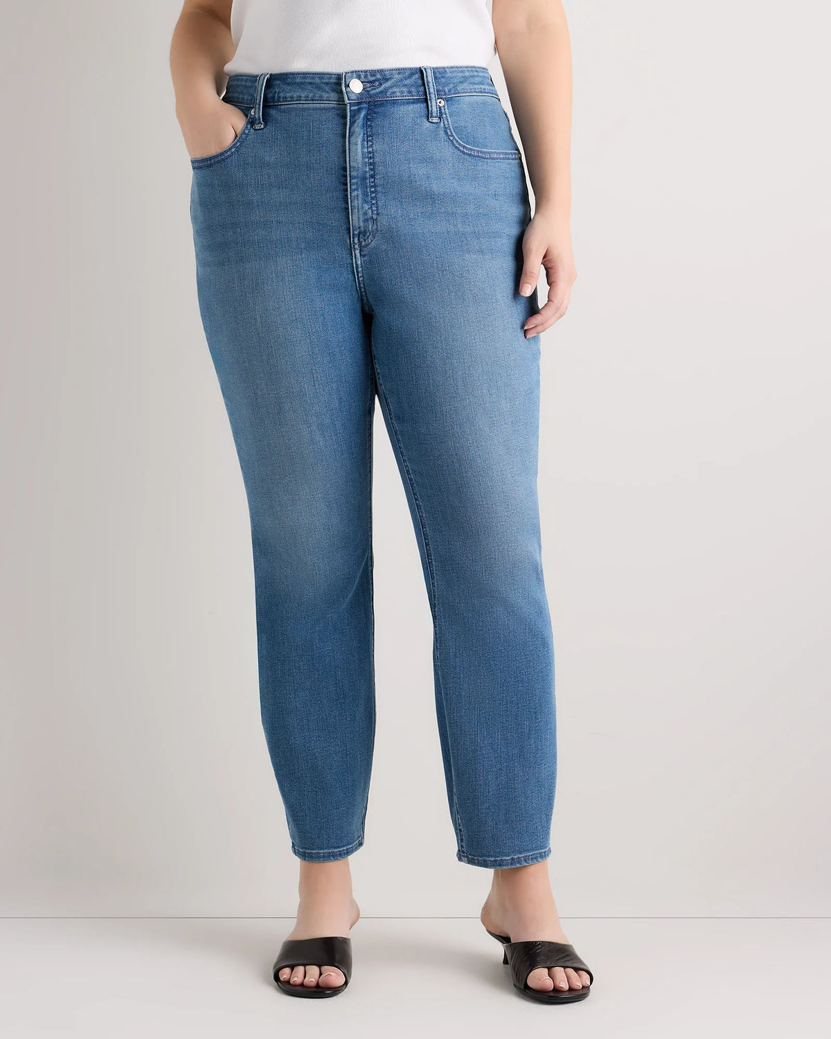 Bella Stretch Skinny Jeans - 33 / Black