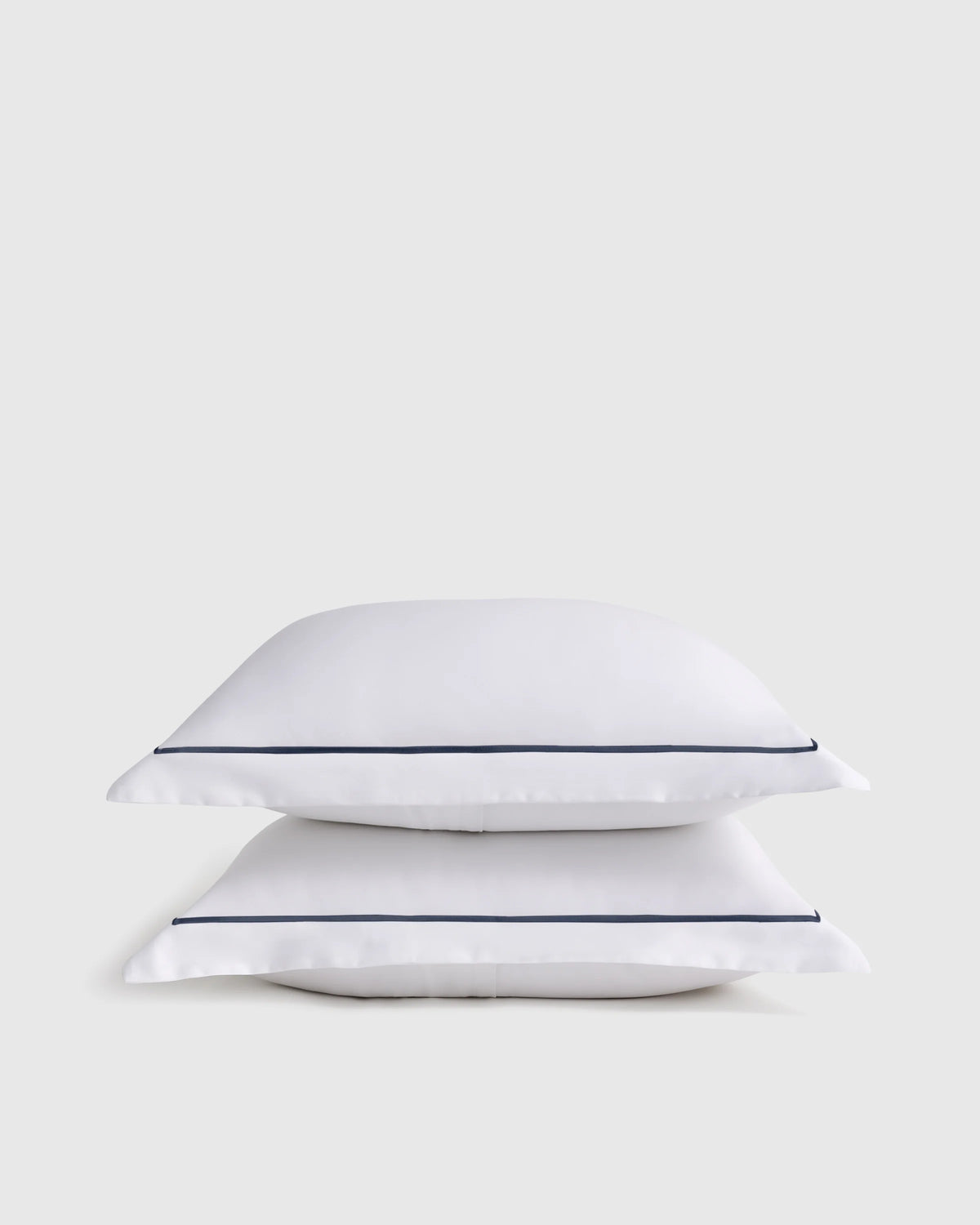 Signature Giza Cotton Sateen Embroidered Sham Set - Standard / White/Dried Sage