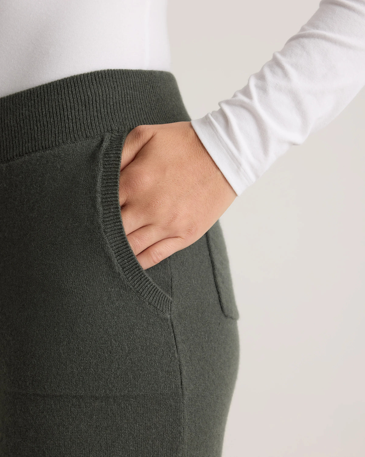 Mongolian Cashmere Straight Leg Pants - XS / Moss
