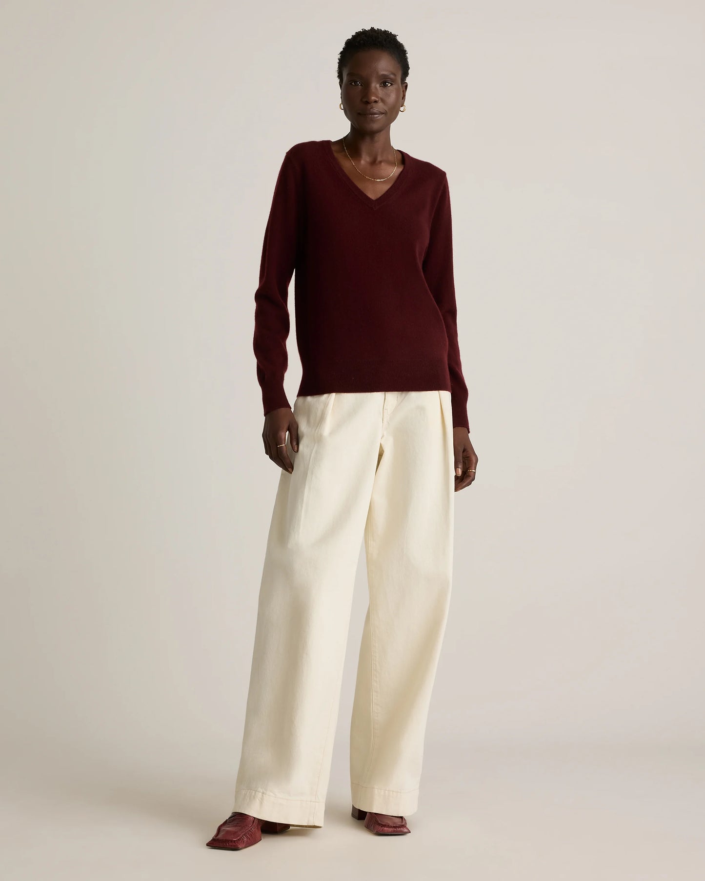 Mongolian Cashmere V-Neck Sweater - XS / Rich Burgundy