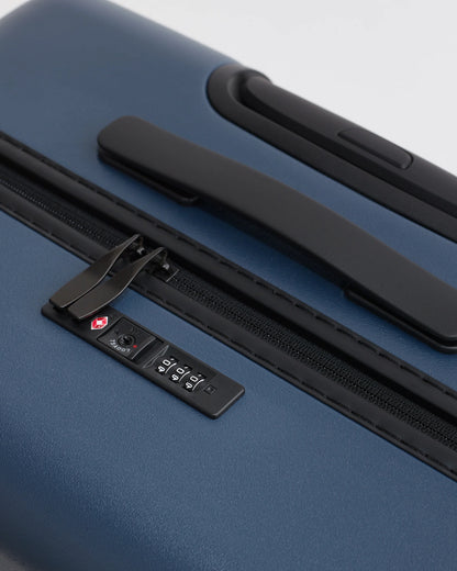 Medium Check-In Suitcase - One Size / Emerald Jungle