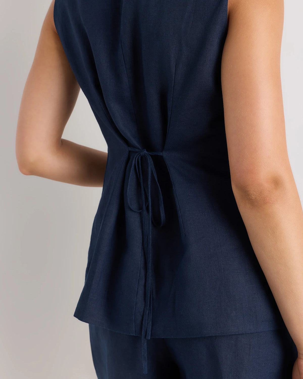 100% European Linen Longline Vest - XS / Taupe Brown Chambray