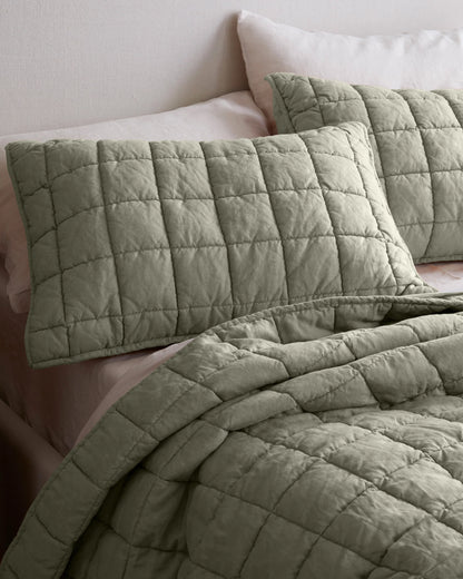 European Linen Box Quilted Sham Set - Standard / White