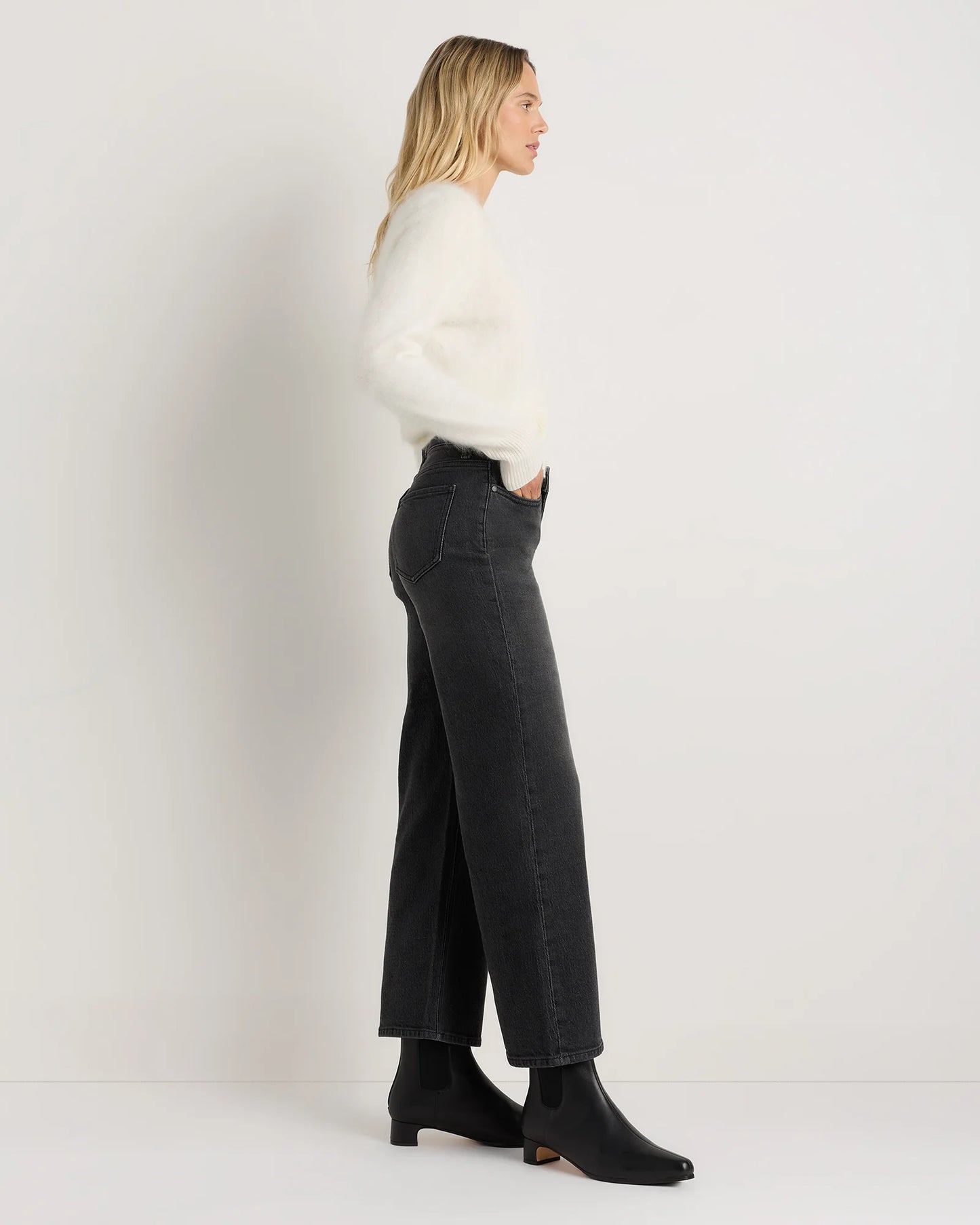 Luna Stretch Relaxed Straight Jeans - 24 / Cool Blue