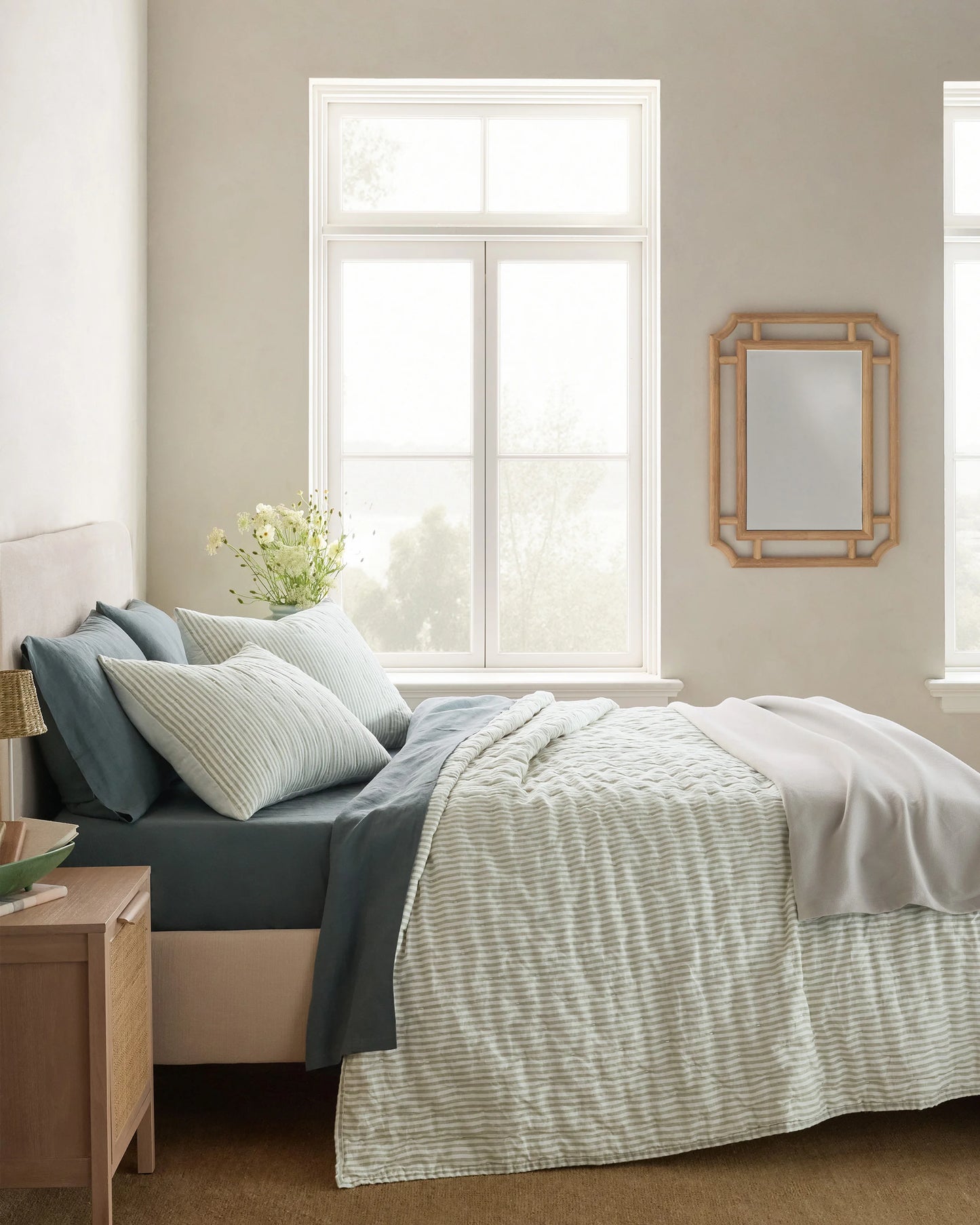 European Linen Patterned Quilt - Twin / Willowleaf Gingham