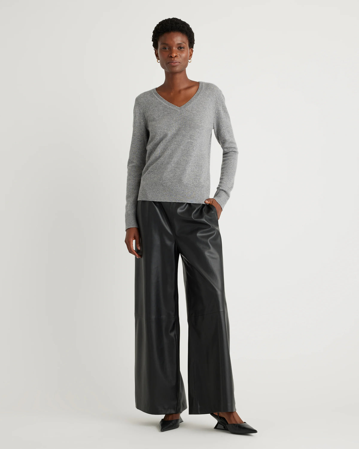 Mongolian Cashmere V-Neck Sweater - XS / Rich Burgundy
