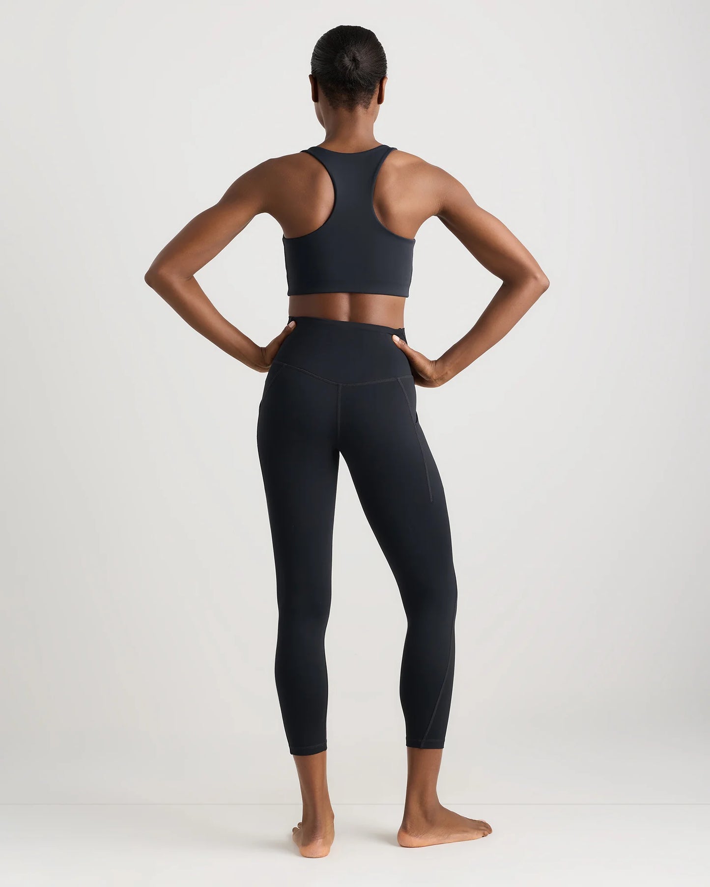 Ultra-Form High-Rise Pocket Legging - XS / Black