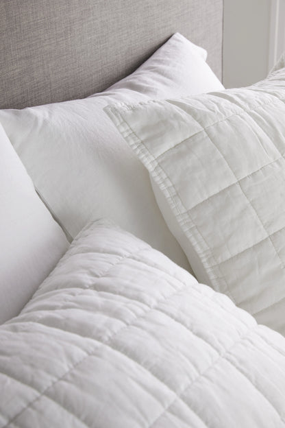 European Linen Box Quilted Sham Set - Standard / White