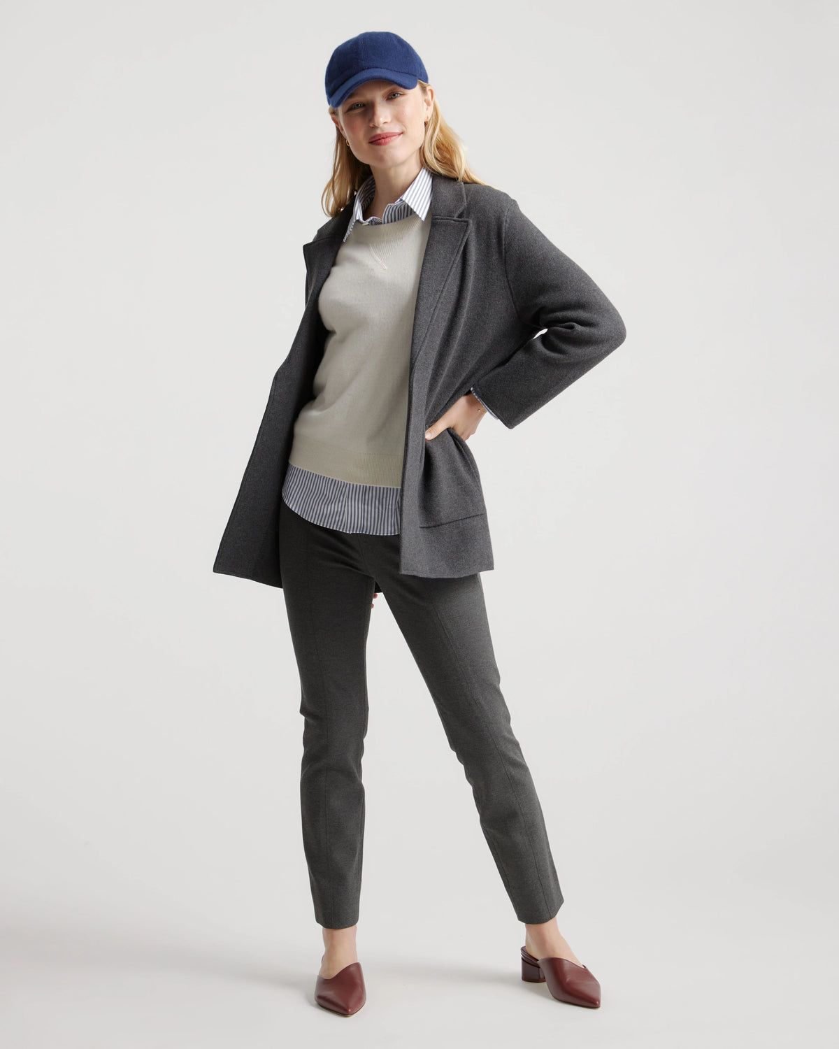 Ultra-Stretch Ponte Pintuck Ankle Pants - XS / Black