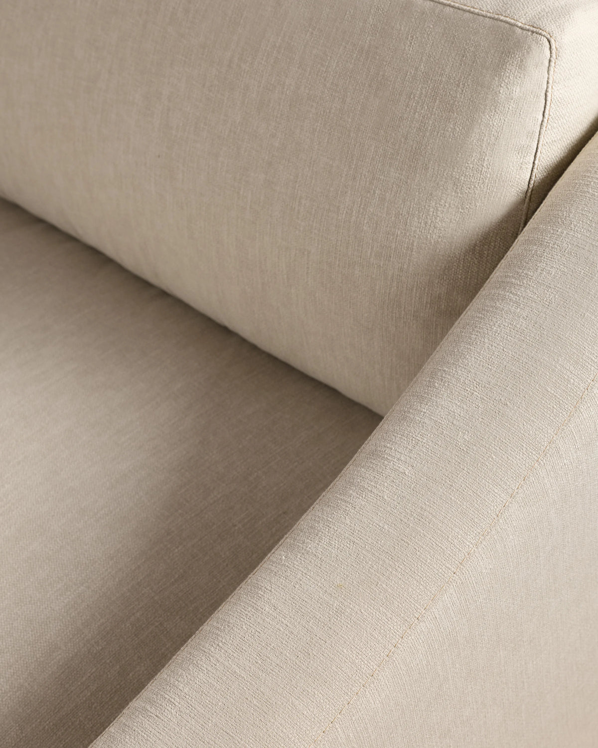 Hollis Slope Arm Sofa in Performance Basketweave - 72" / Flax