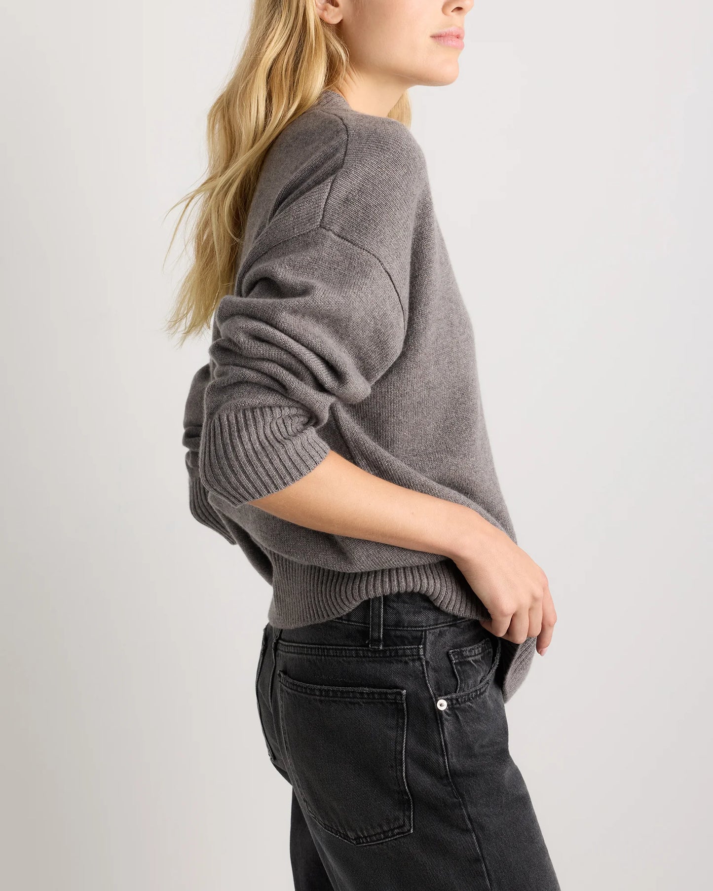 Mongolian Cashmere Oversized V-Neck Sweater - XS / Elk Brown