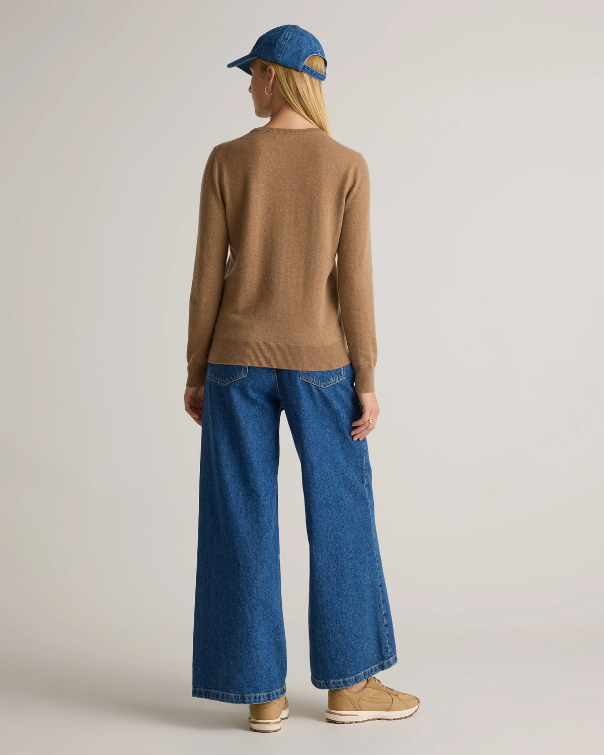 Mongolian Cashmere Crewneck Sweater - XS / Ivory