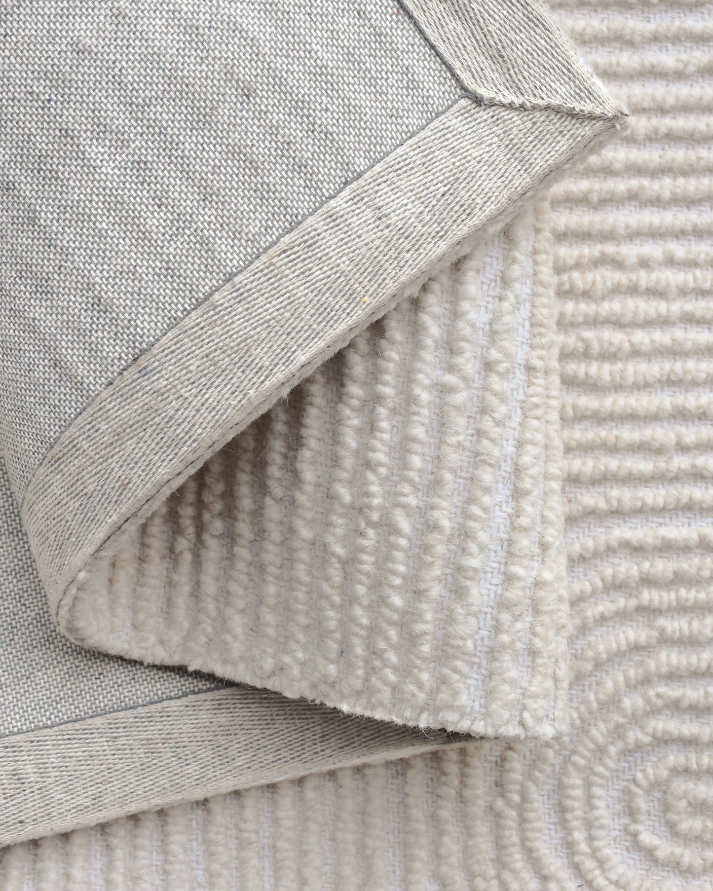 Asher Tufted Wool Rug - 3' x 5' / Ivory