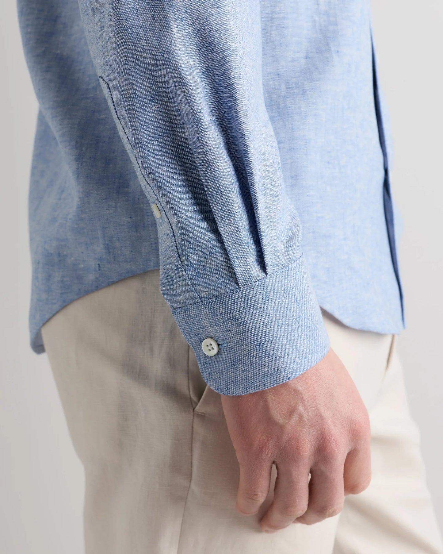 100% European Linen Wrinkle-Resistant Dress Shirt - S / Chambray Blue