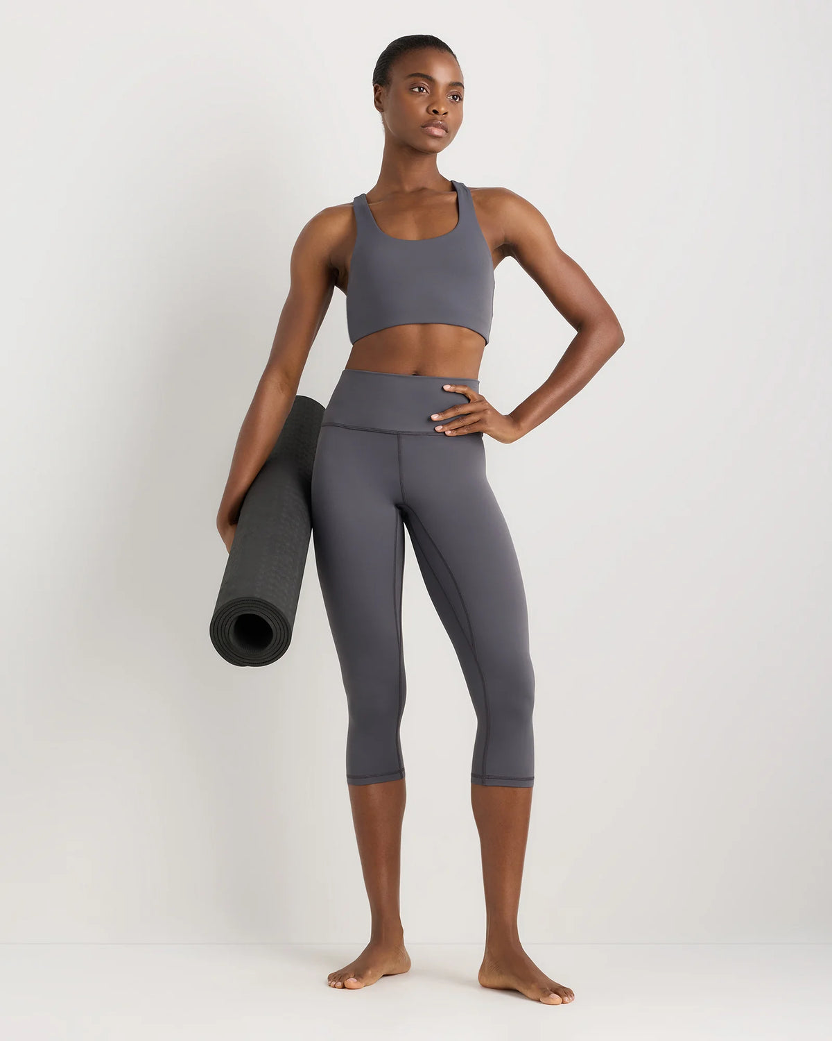 Ultra-Form High-Rise Capri - XS / Dark Coal