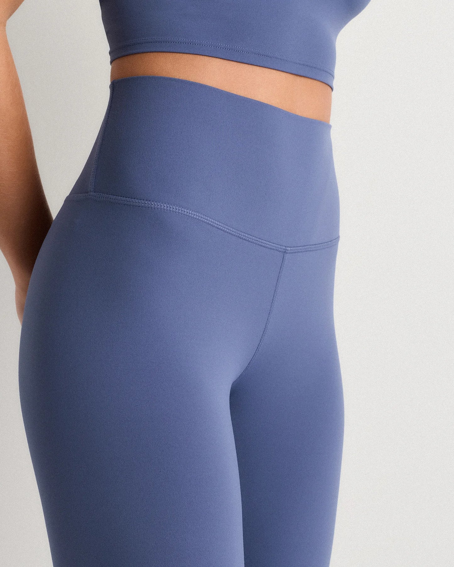 Ultra-Form High-Rise Legging - XS / Black